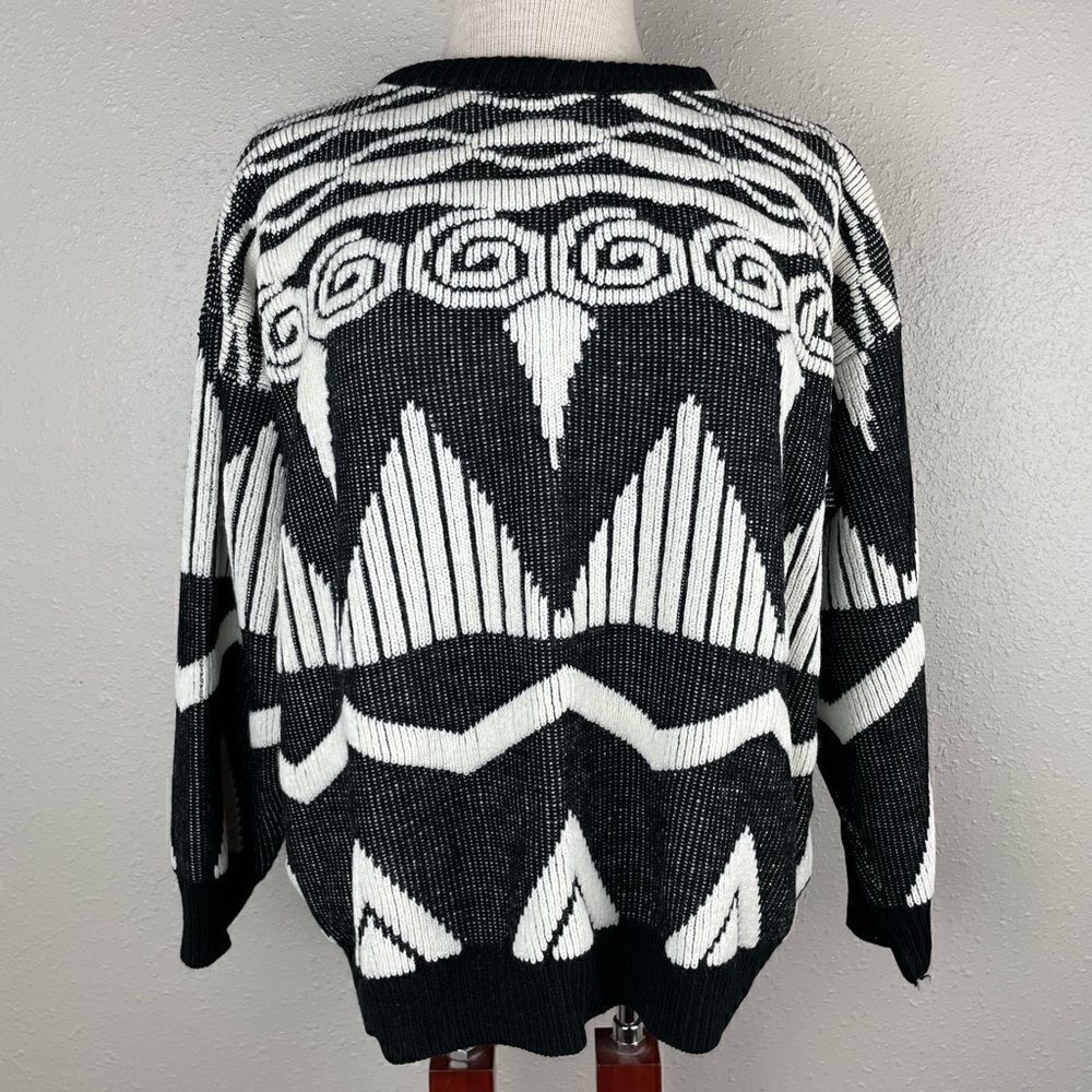 Vintage 80’s Adele Black and White Sweater EUC